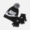 Nike Swoosh Pom Beanie Cappello E Guanti Bimbi Nike Swoosh Pom Beanie Cappello E Guanti Bimbi